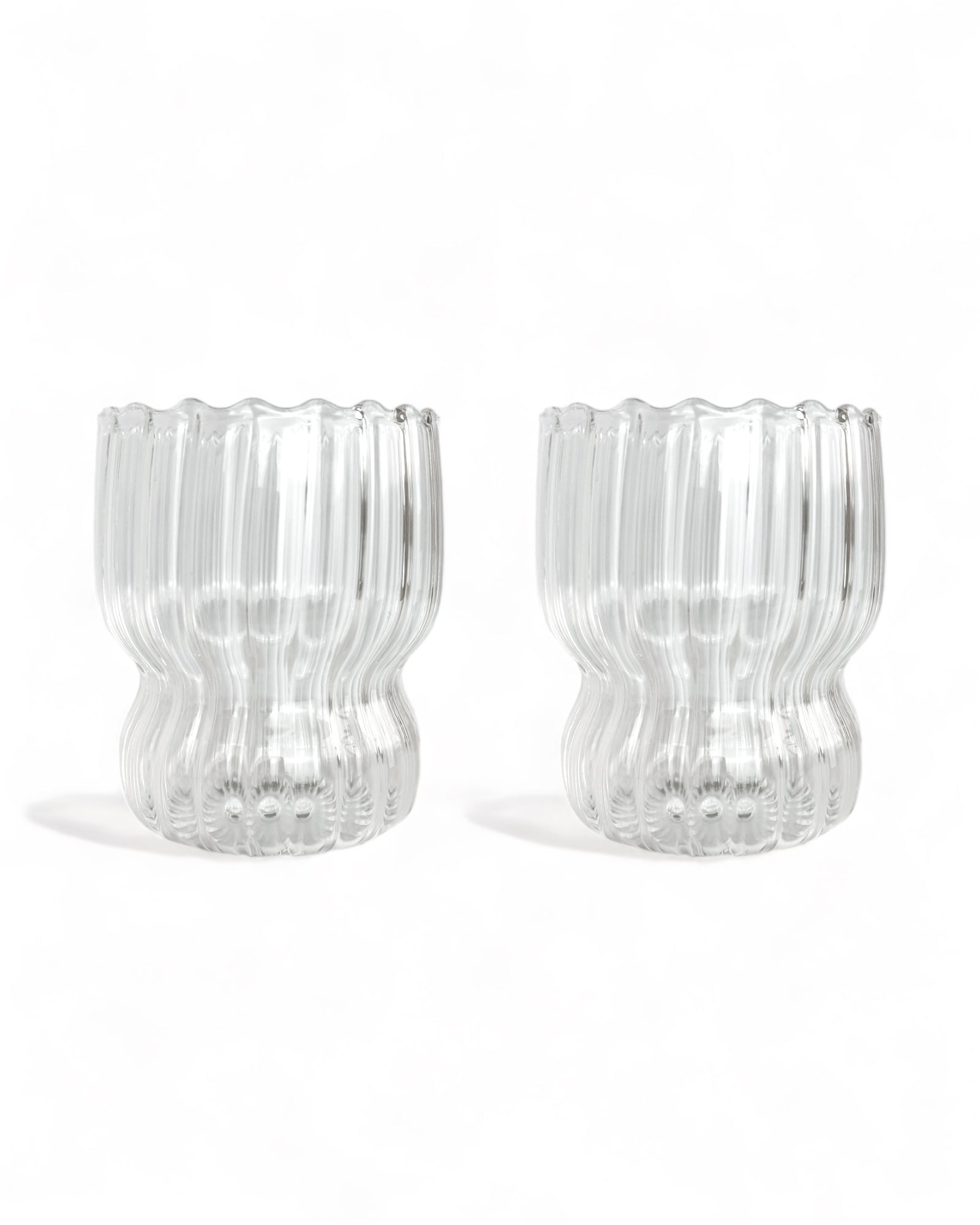 2 Harper drikkeglas i riflet glasdesign