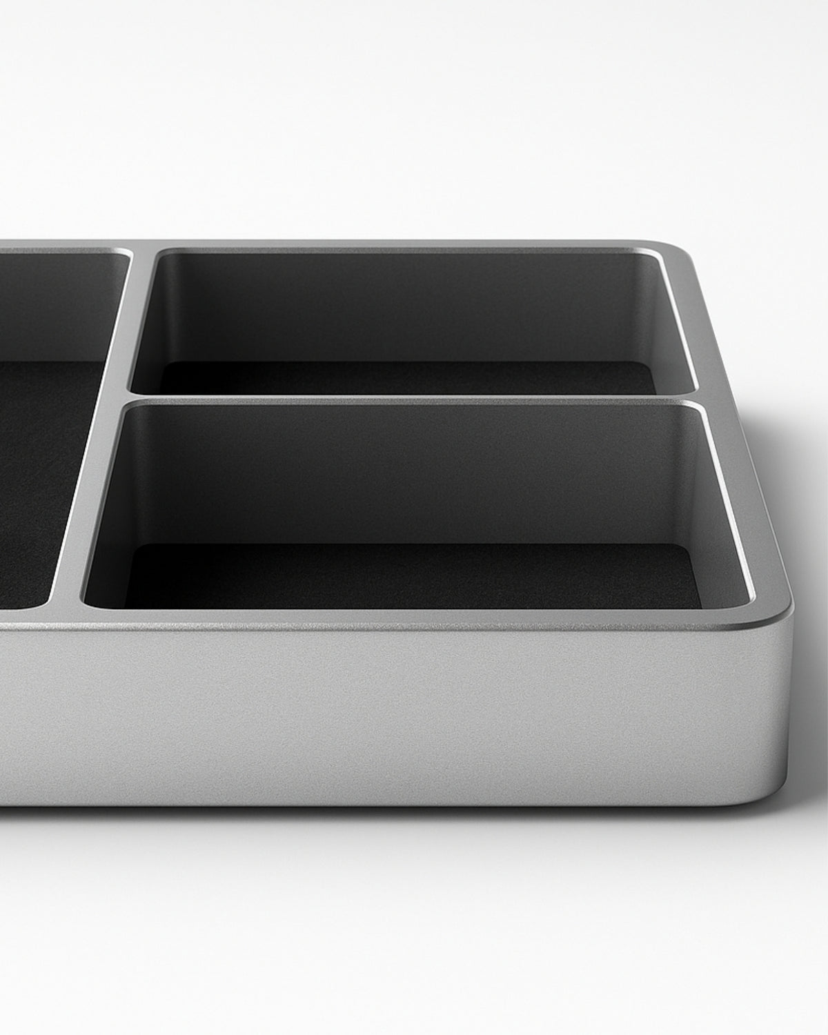 POSHPOSH Aluminium Tray, close-up of the machined aluminium edges and rounded corners